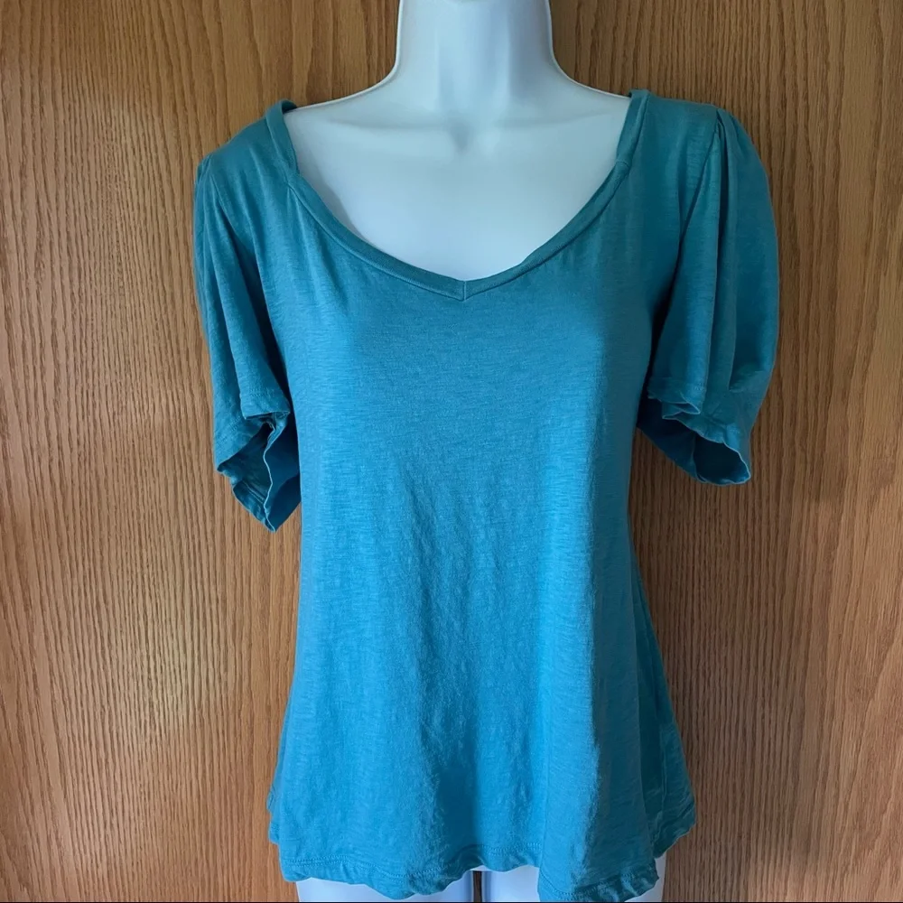 NWOT Sundry Puff Sleeve V-neck Tee - Picture 4 of 14